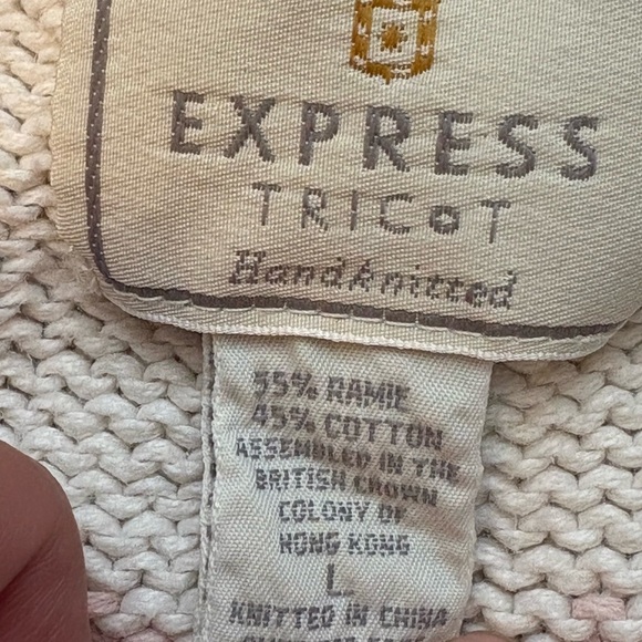 Elegant Cream Floral Turtleneck Sweater - Picture 12 of 15